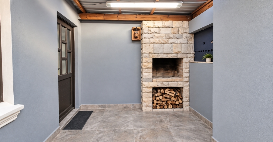 3 Bedroom Property for Sale in Rocklands Western Cape